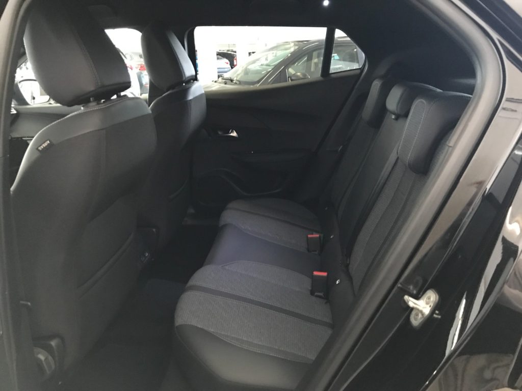 PEUGEOT 2008 PureTech 100 S&S Allure - 22