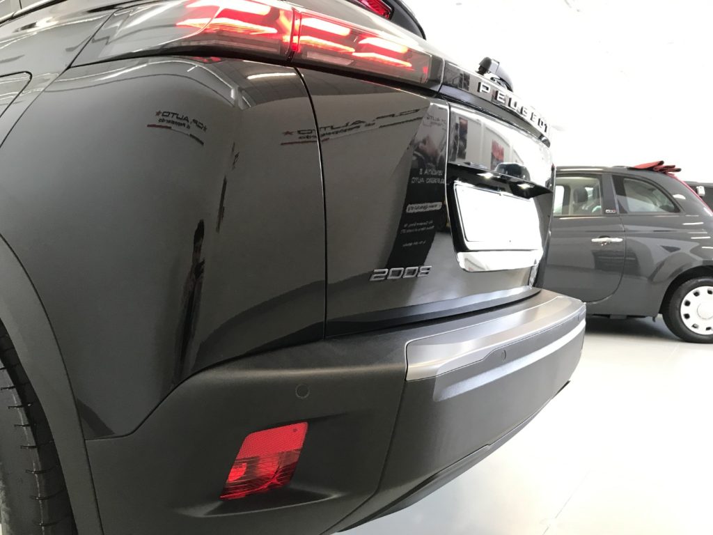 PEUGEOT 2008 PureTech 100 S&S Allure - 7