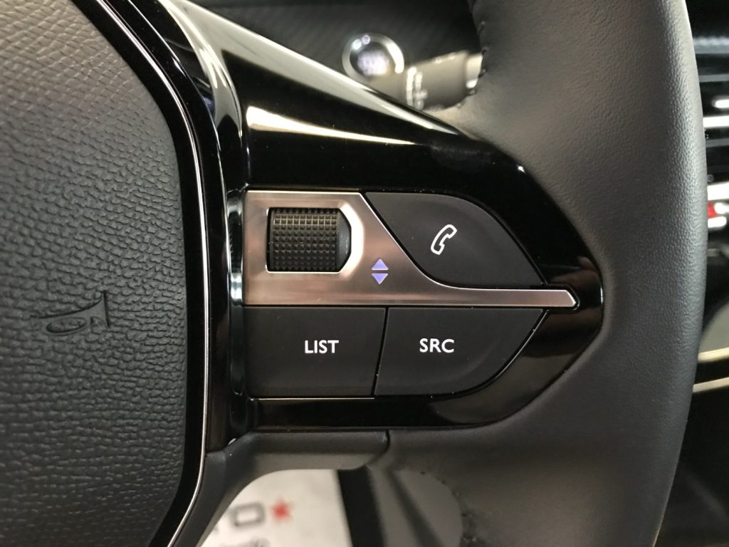 PEUGEOT 2008 PureTech 100 S&S Allure - 13