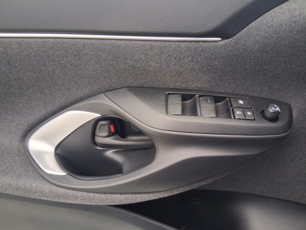 TOYOTA Yaris Cross 1.5 Hybrid 5p. E-CVT Trend - 19