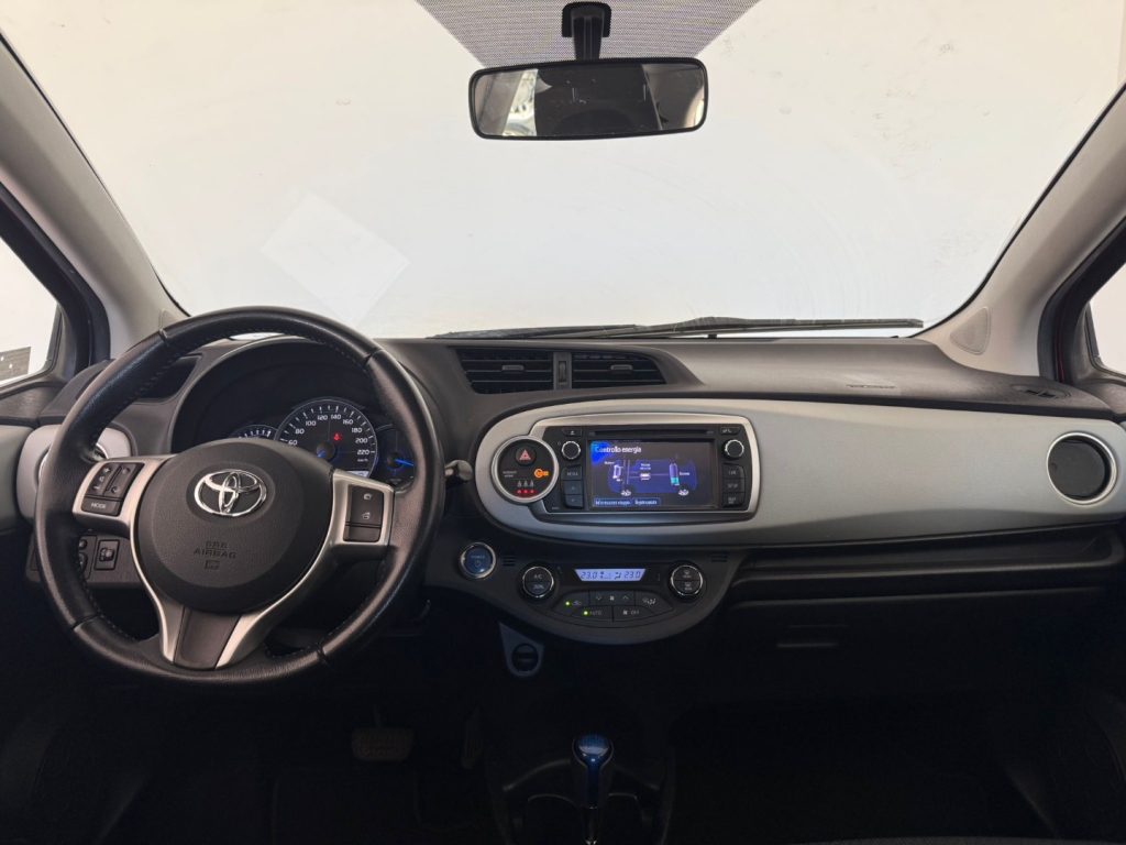 TOYOTA Yaris 1.5 Hybrid 5 porte Lounge Più - 12