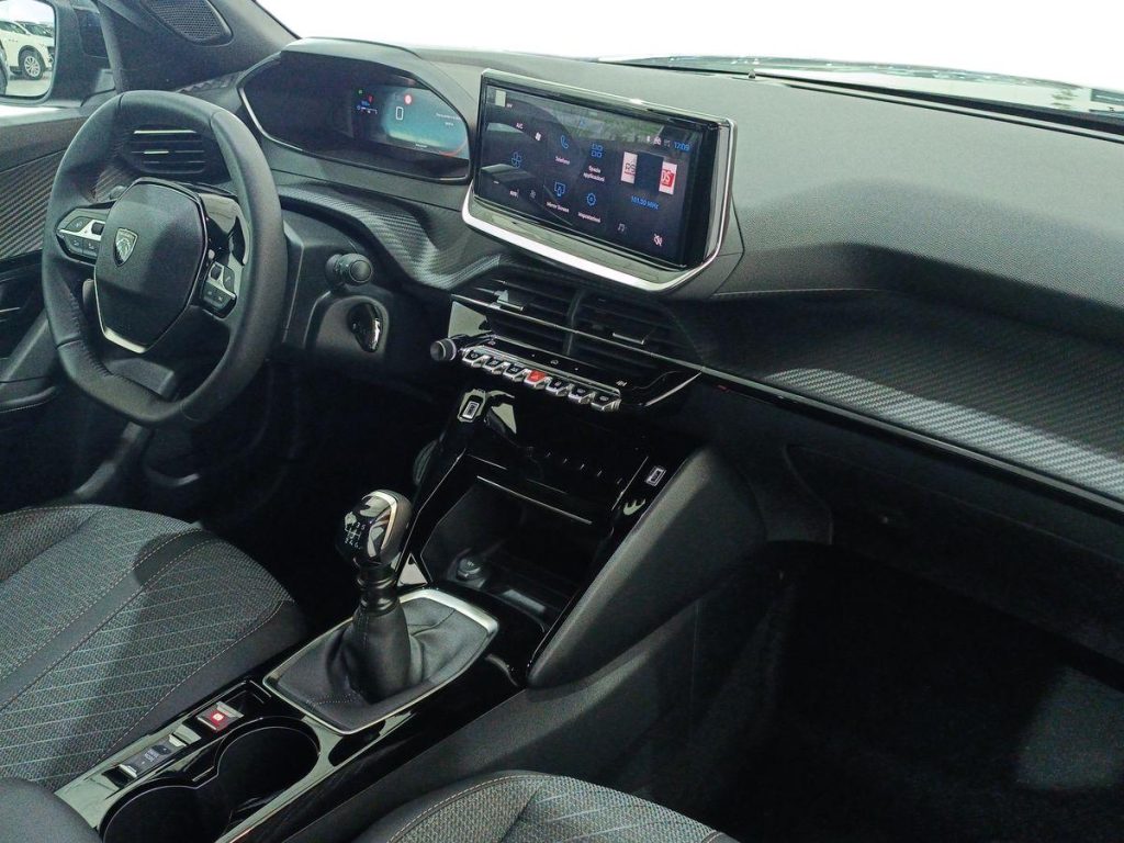 PEUGEOT 2008 PureTech 100 S&S Allure - 9