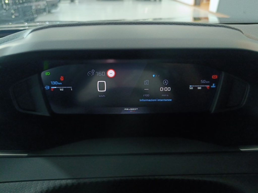PEUGEOT 2008 PureTech 100 S&S Allure - 15