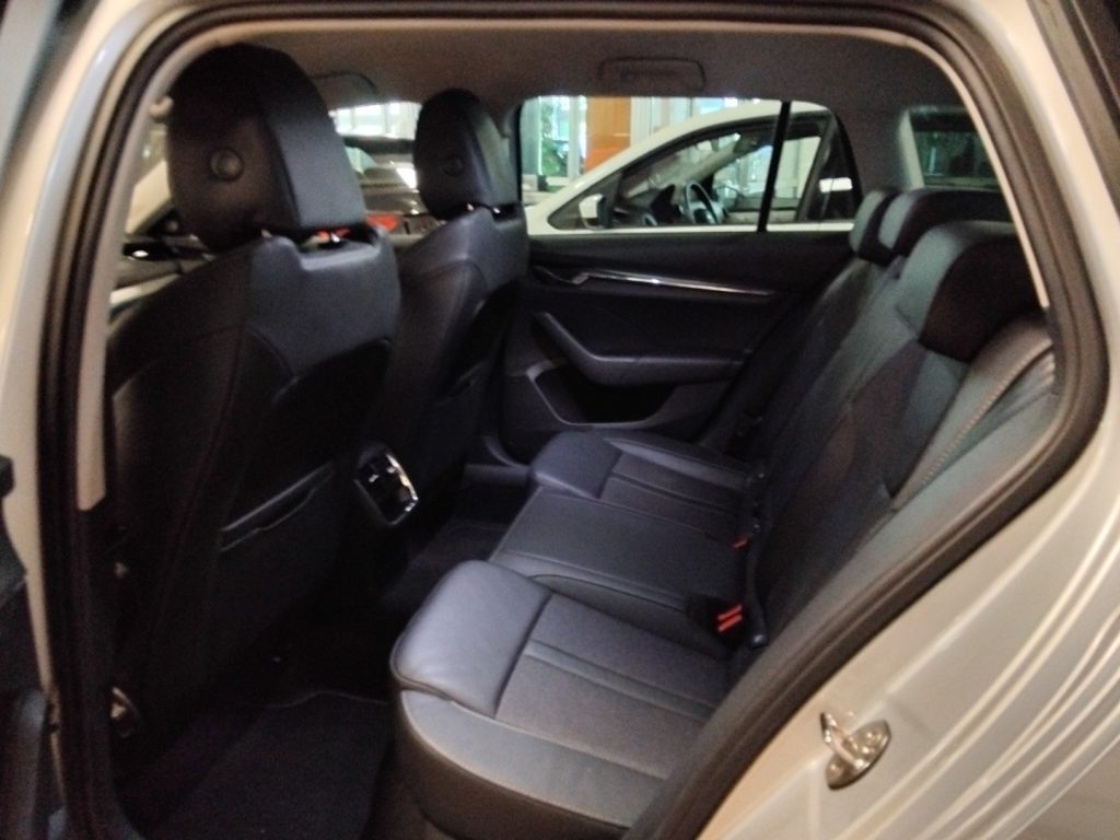 SKODA Octavia 1.4 TSI Plug-In DSG Wag. Style VIDEO PELLE 204 CV - 8