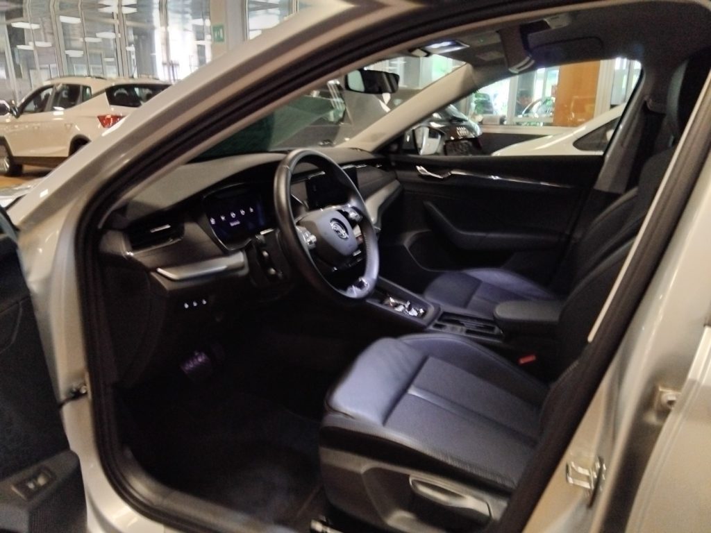 SKODA Octavia 1.4 TSI Plug-In DSG Wag. Style VIDEO PELLE 204 CV - 14