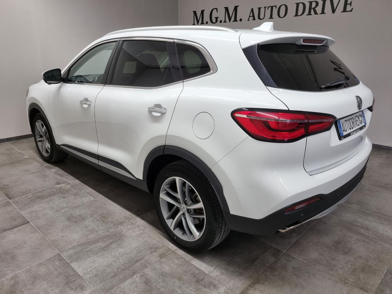 MG EHS Plug-in Hybrid Luxury - 15