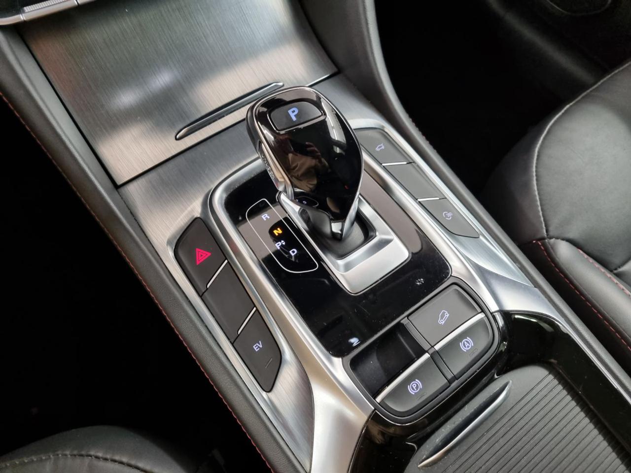 MG EHS Plug-in Hybrid Luxury - 21