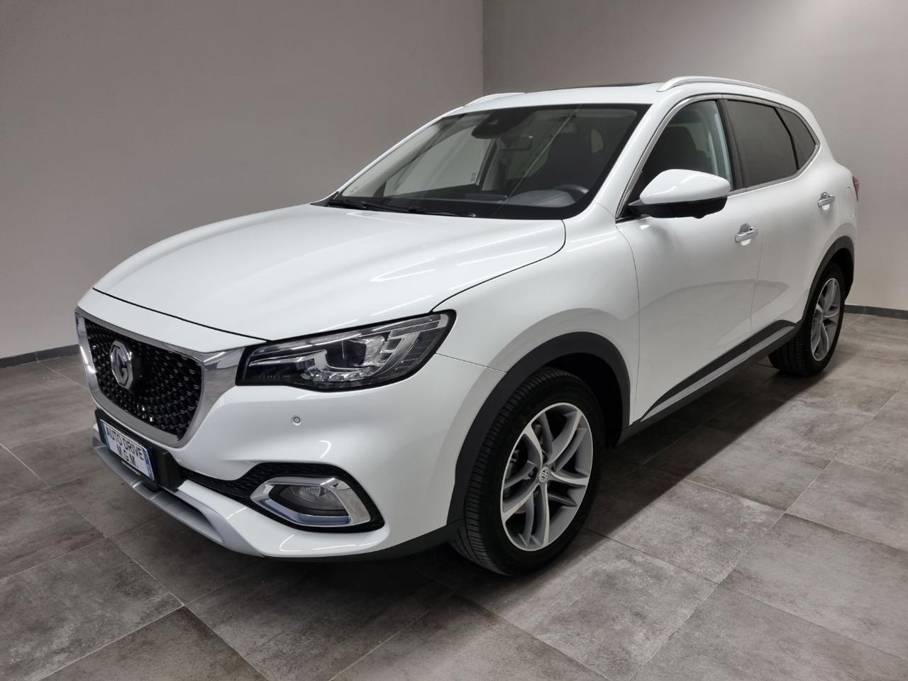 MG EHS Plug-in Hybrid Luxury - 17