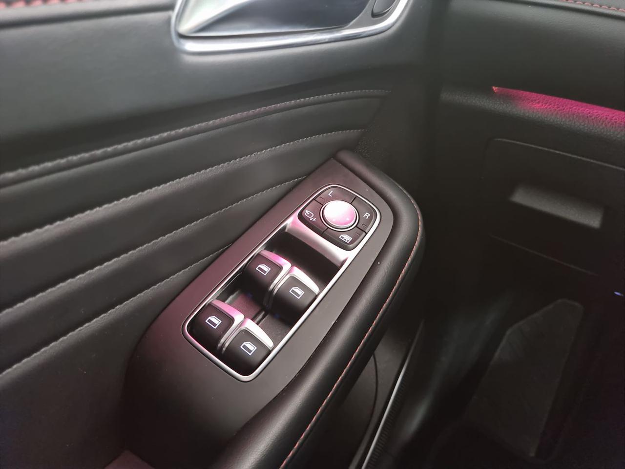 MG EHS Plug-in Hybrid Luxury - 25