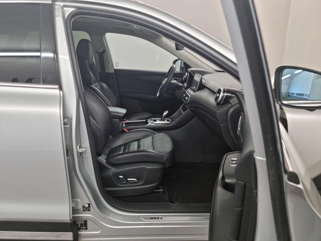 MG EHS Plug-in Hybrid Luxury - 10