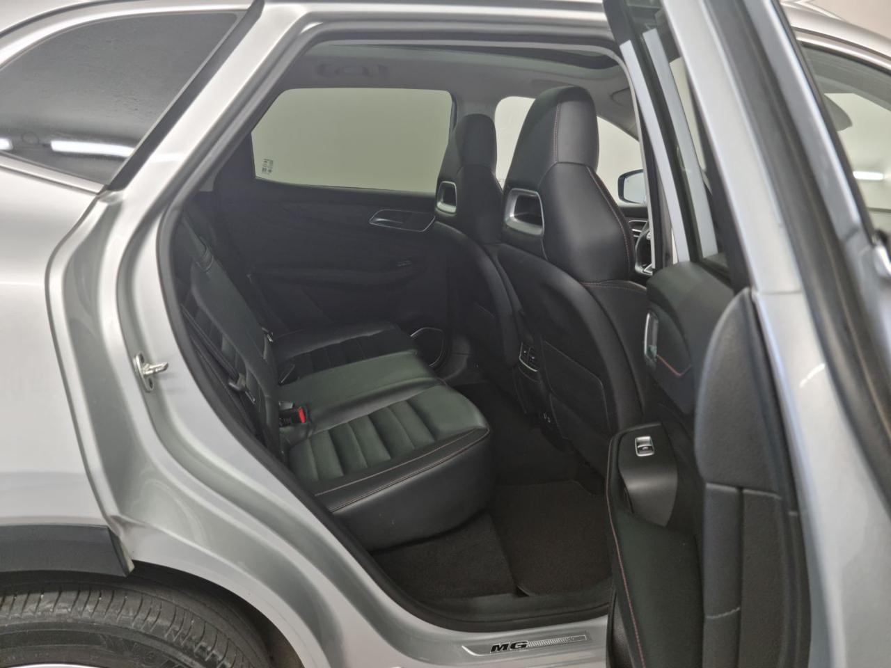 MG EHS Plug-in Hybrid Luxury - 23