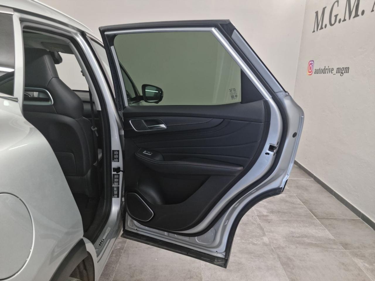 MG EHS Plug-in Hybrid Luxury - 22