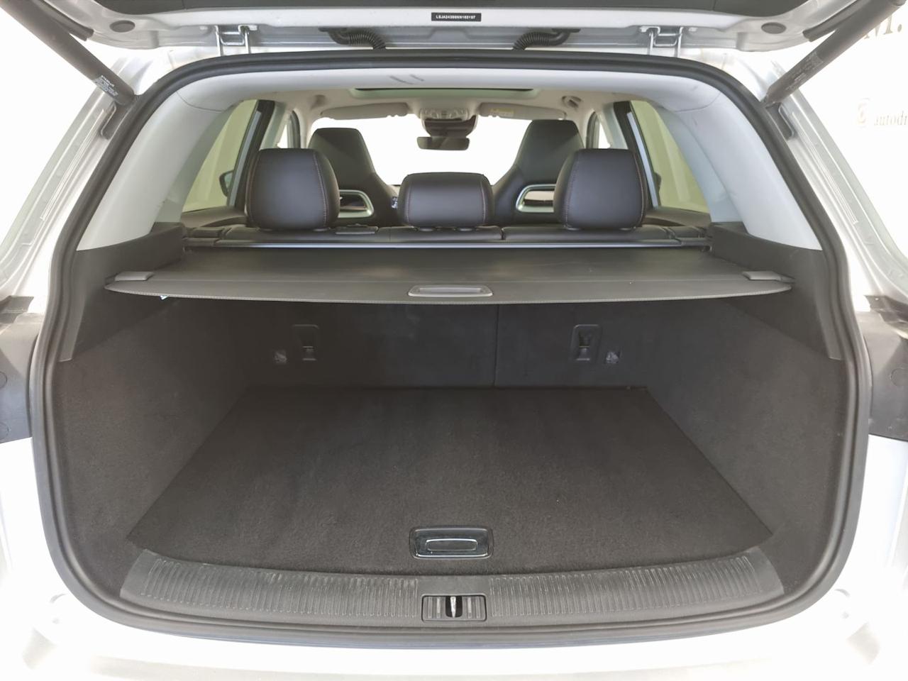 MG EHS Plug-in Hybrid Luxury - 16