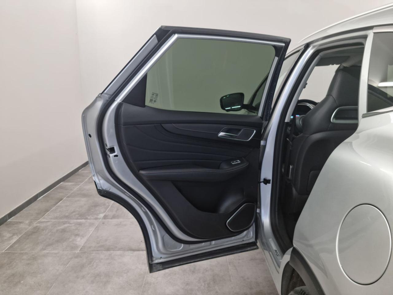 MG EHS Plug-in Hybrid Luxury - 20