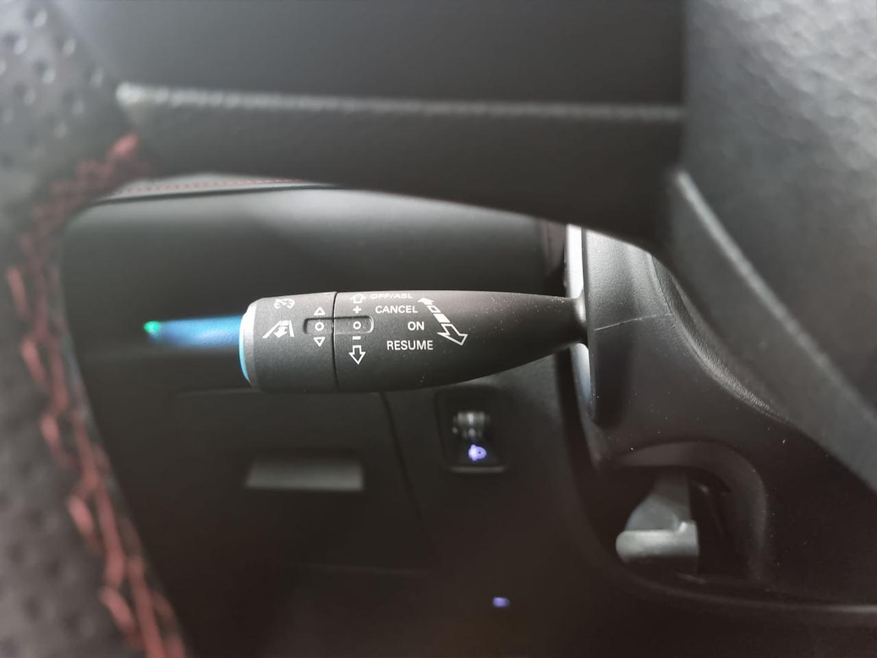 MG EHS Plug-in Hybrid Luxury - 27
