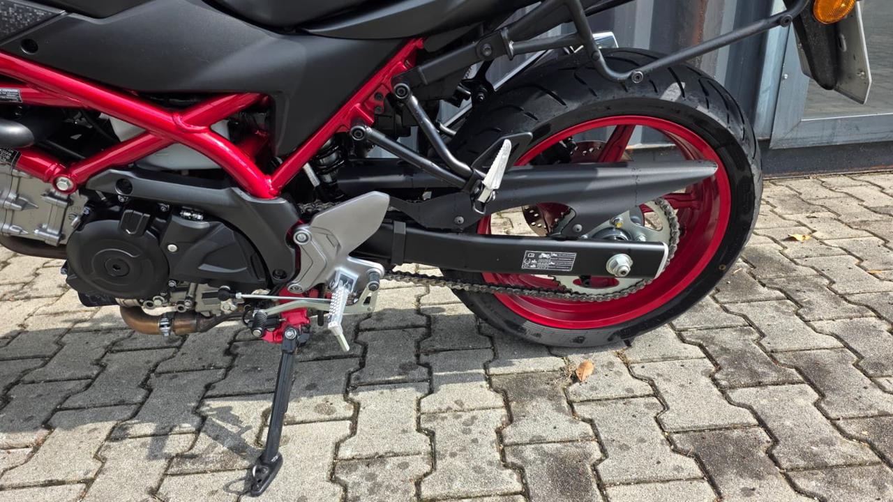 SUZUKI SV 650 2020 - 12