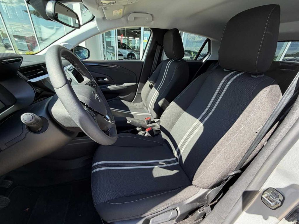 OPEL Corsa 1.2 Design & Tech - 13