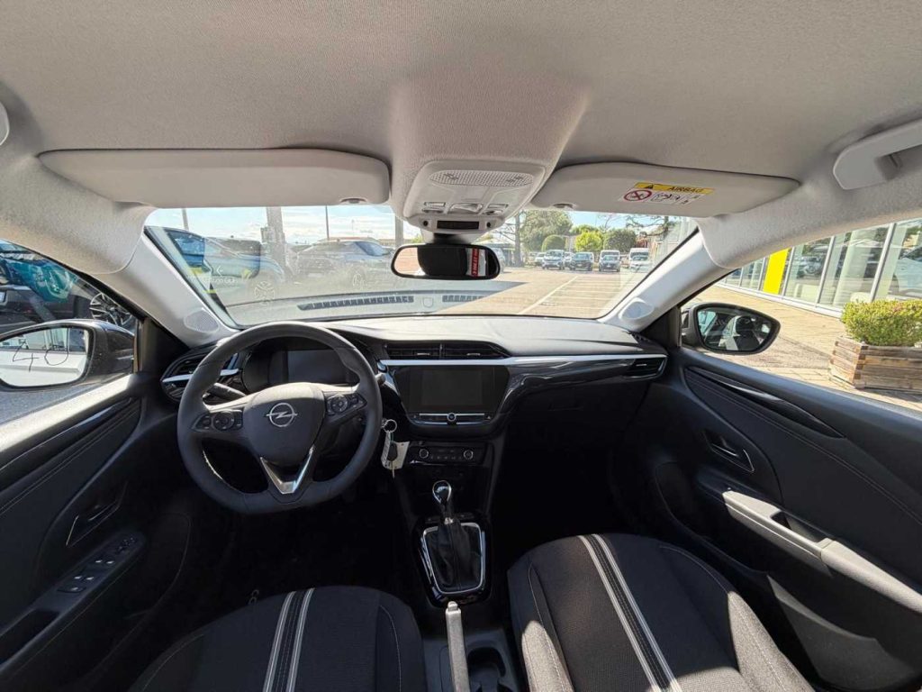 OPEL Corsa 1.2 Design & Tech - 12