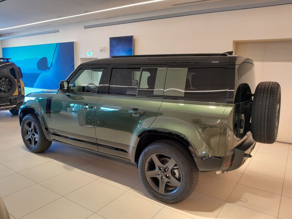 LAND ROVER Defender D200 AWD Auto 110 X-Dynamic SE IVA ESPOSTA - 4