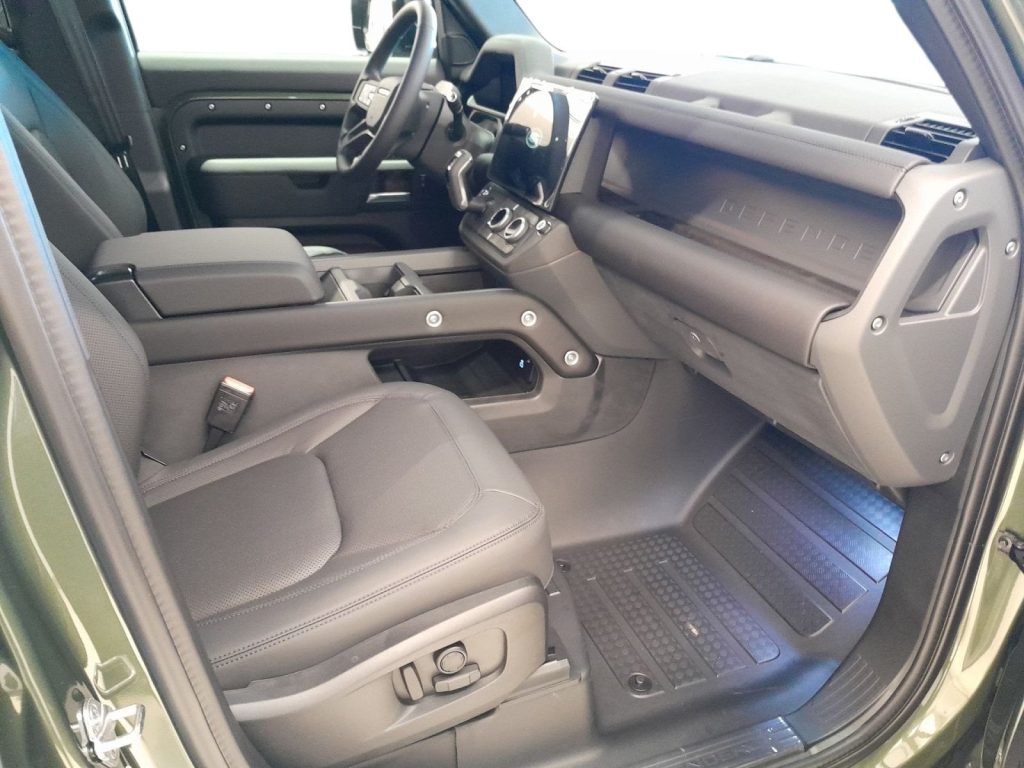 LAND ROVER Defender D200 AWD Auto 110 X-Dynamic SE IVA ESPOSTA - 22