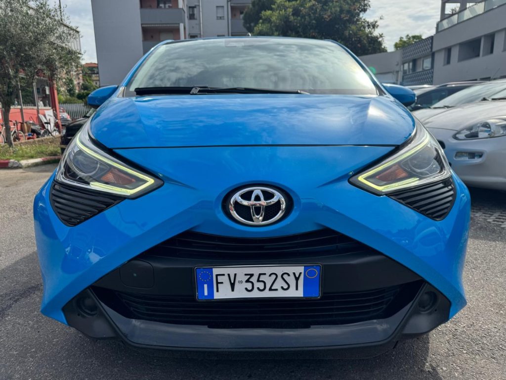 TOYOTA Aygo 1.0 VVT-i 72 CV 5 porte x-cool MMT - 2