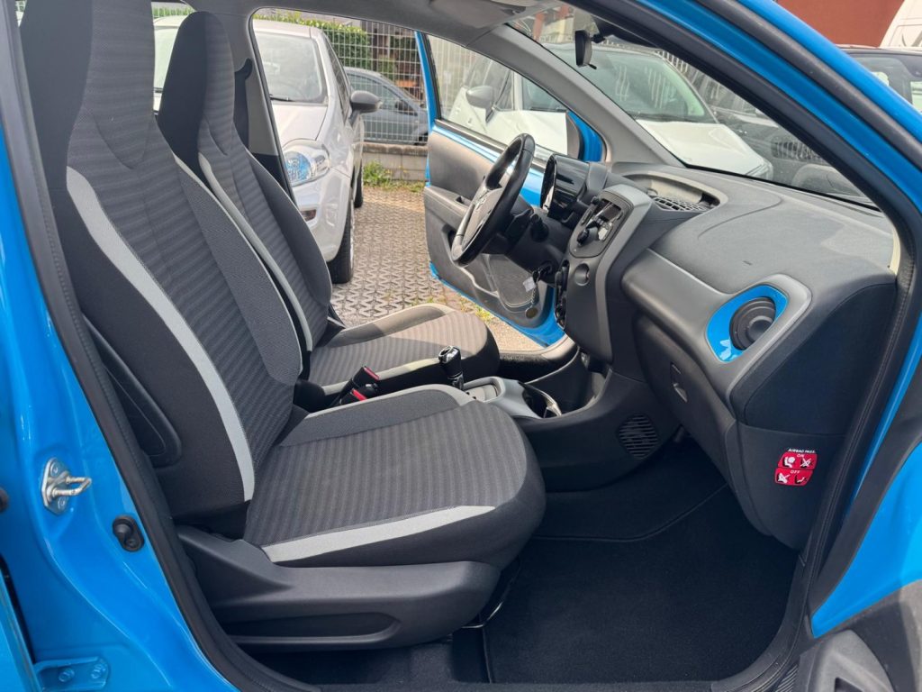 TOYOTA Aygo 1.0 VVT-i 72 CV 5 porte x-cool MMT - 14