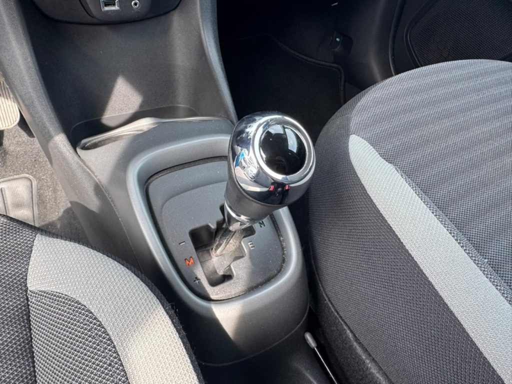 TOYOTA Aygo 1.0 VVT-i 72 CV 5 porte x-cool MMT - 16