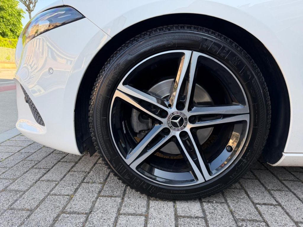 MERCEDES-BENZ A 180 d Automatic Sport - 16