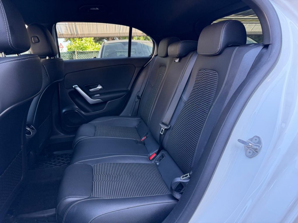 MERCEDES-BENZ A 180 d Automatic Sport - 10