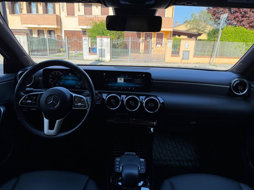 MERCEDES-BENZ A 180 d Automatic Sport - 14