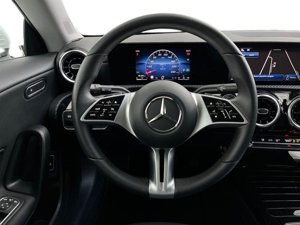 MERCEDES-BENZ CLA 180 d Automatic Shooting Brake Advanced - 11