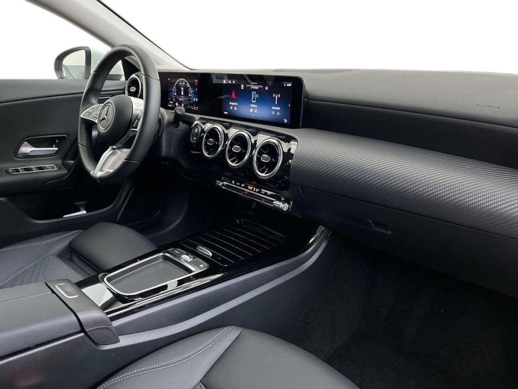 MERCEDES-BENZ CLA 180 d Automatic Shooting Brake Advanced - 16
