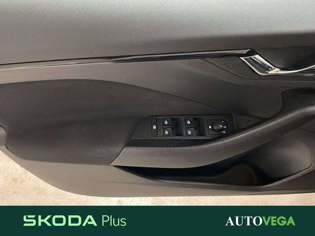 SKODA Kamiq 1.0 tsi ambition 95cv - 18