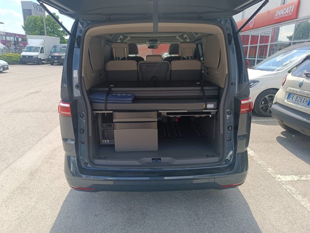 VOLKSWAGEN California t7  beach camper - 6