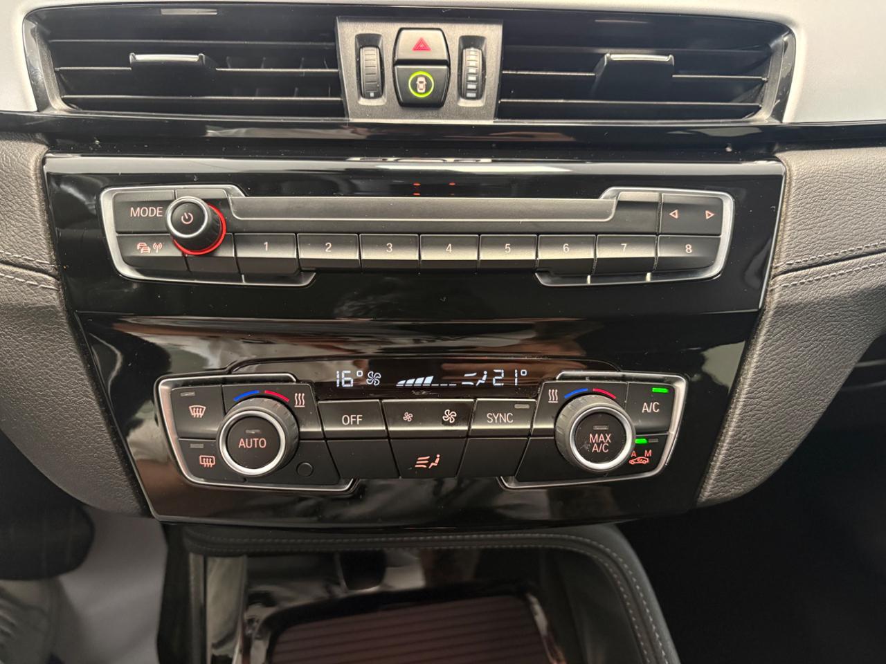BMW X2 xDrive18d Business-X FARI LED - 12