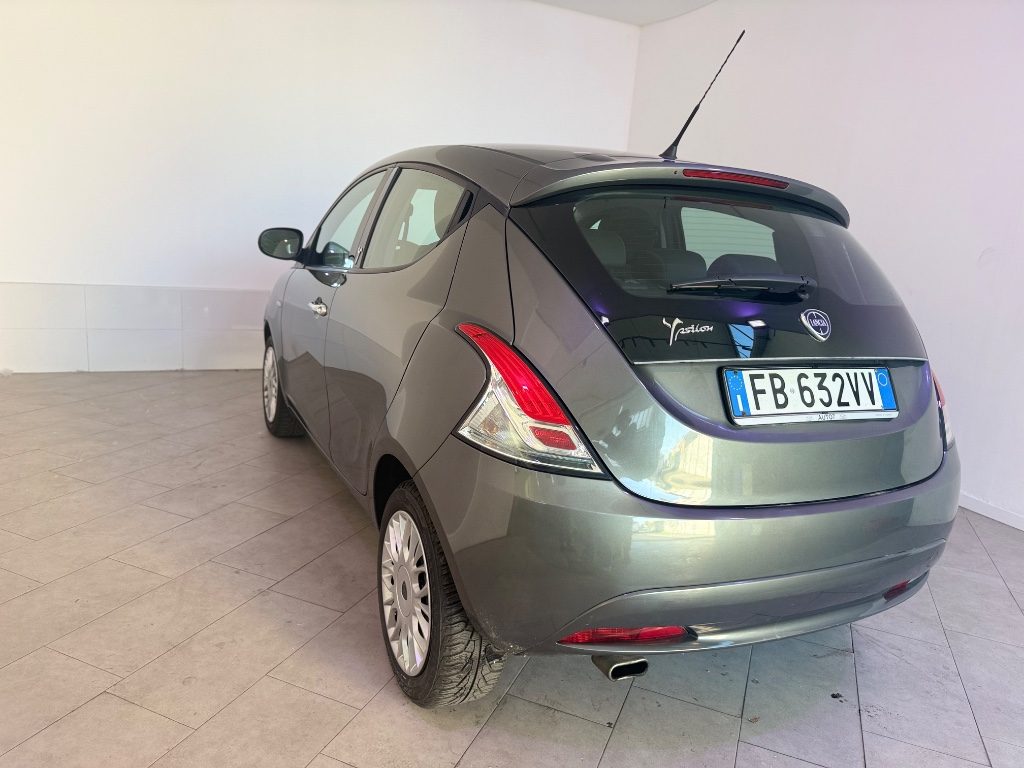 LANCIA Ypsilon 1.2 69 CV 5 .porte Gold - 10