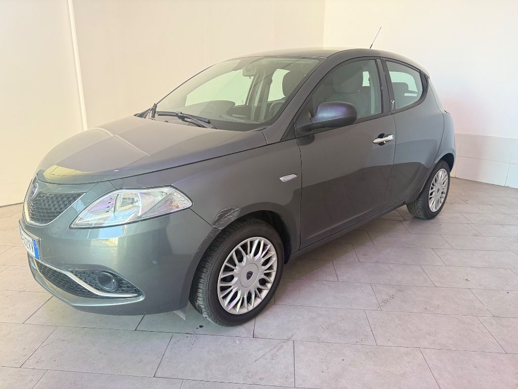 LANCIA Ypsilon 1.2 69 CV 5 .porte Gold - 3