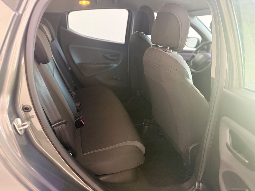 LANCIA Ypsilon 1.2 69 CV 5 .porte Gold - 7