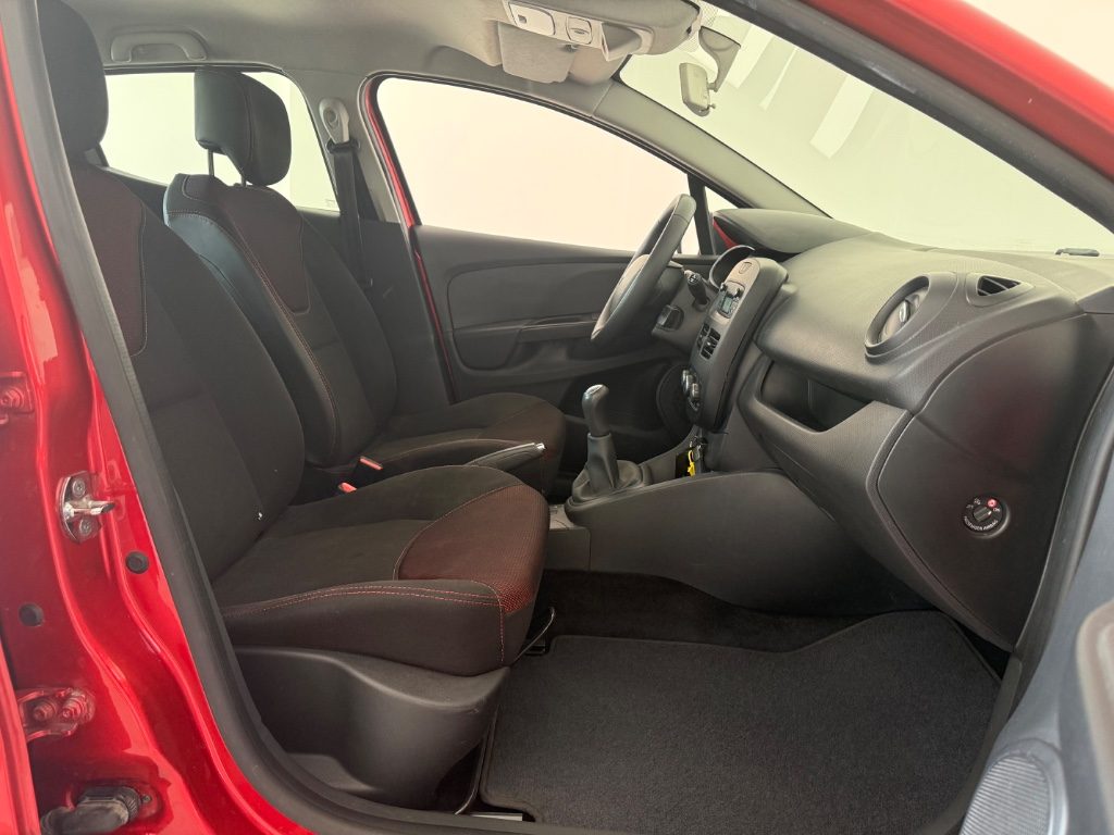RENAULT Clio 1.2 75CV 5 porte Wave - 15