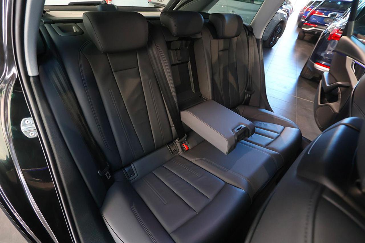 AUDI A4 allroad 40 TDI S-Tronic Identity Contrast - 18