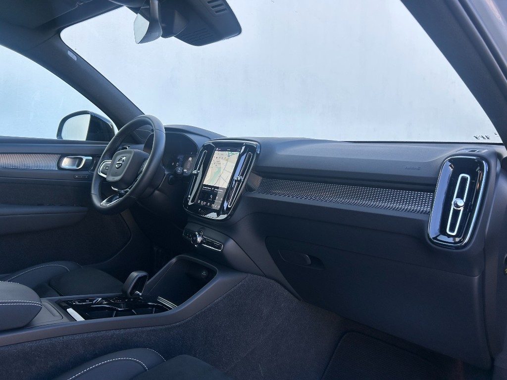VOLVO XC40 B3 automatico Plus Dark - Foto 4