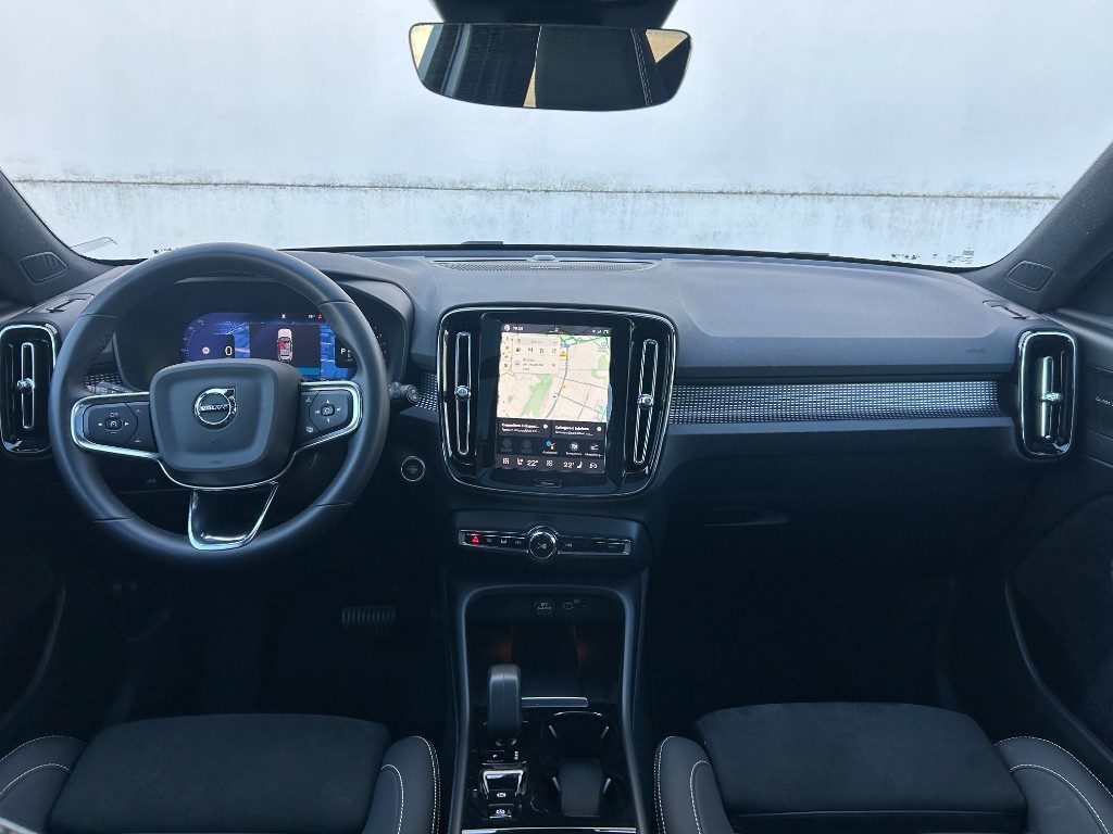 VOLVO XC40 B3 automatico Plus Dark - Foto 5