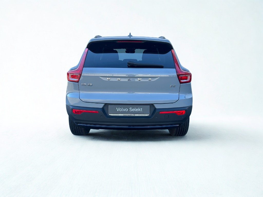 VOLVO XC40 B3 automatico Plus Dark - Grid Foto 7