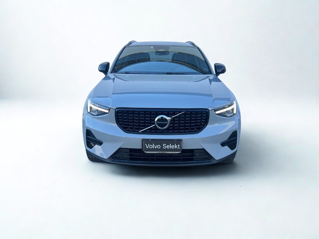 VOLVO XC40 B3 automatico Plus Dark - Grid Foto 8