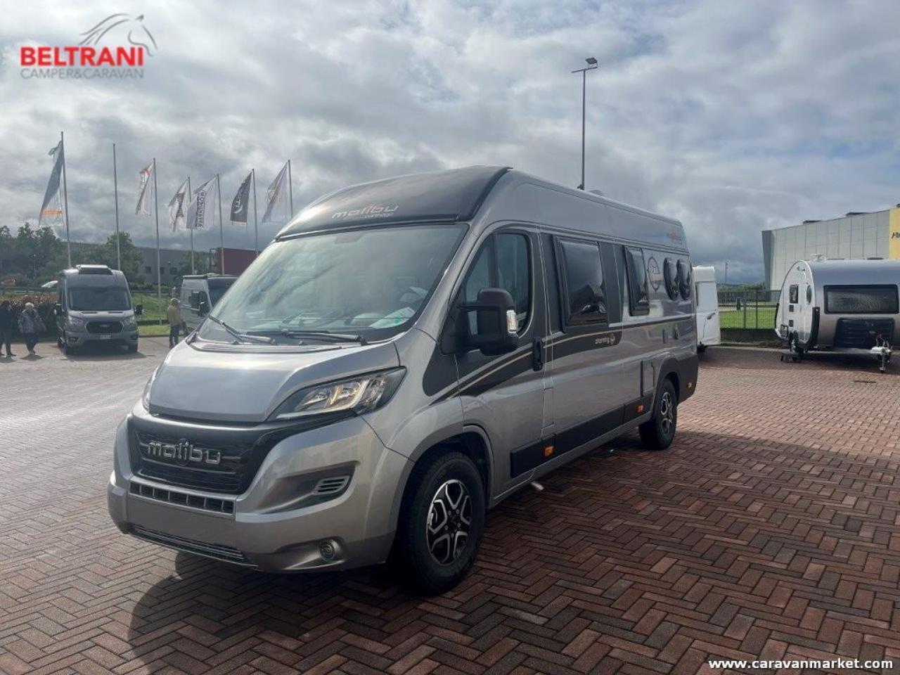VAN FIRST CLASS TWO ROOMS GT SKYVIEW 640 LE RB