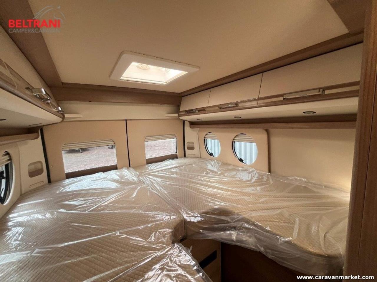 VAN FIRST CLASS TWO ROOMS GT SKYVIEW 640 LE RB