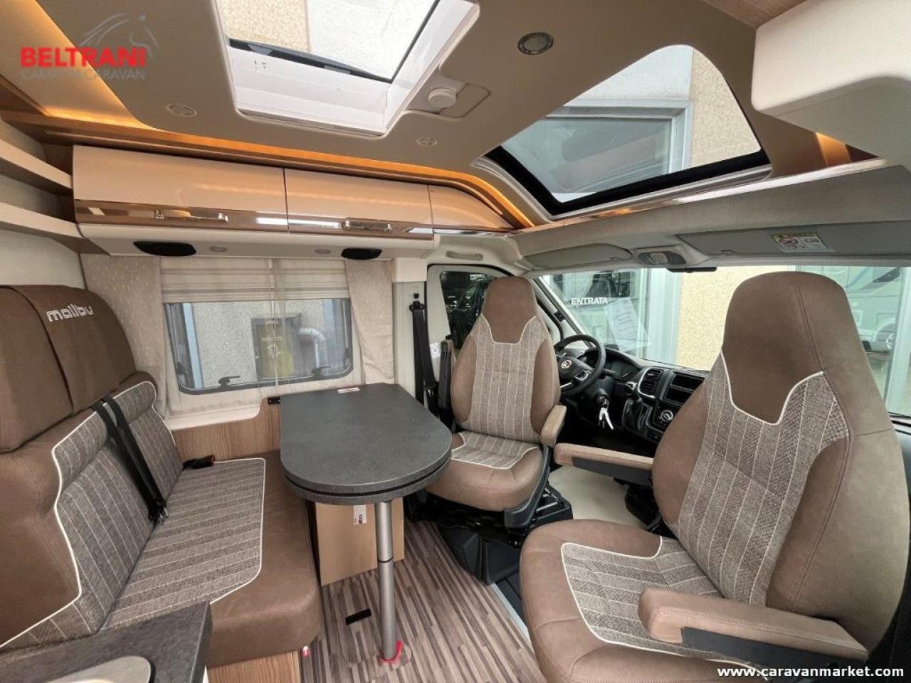 VAN FIRST CLASS TWO ROOMS GT SKYVIEW 640 LE RB