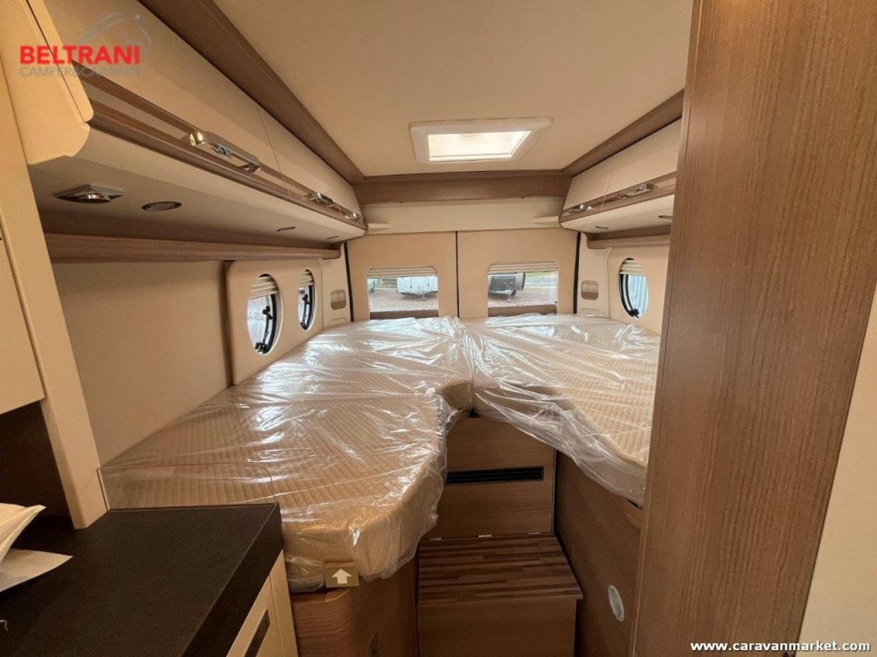 VAN FIRST CLASS TWO ROOMS GT SKYVIEW 640 LE RB