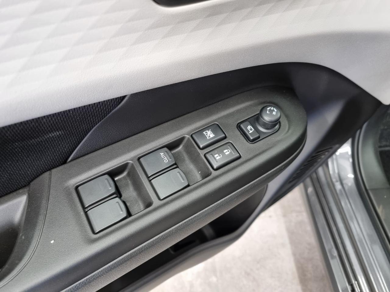 SUZUKI Swift 1.2 Hybrid 4WD AllGrip Top - 22