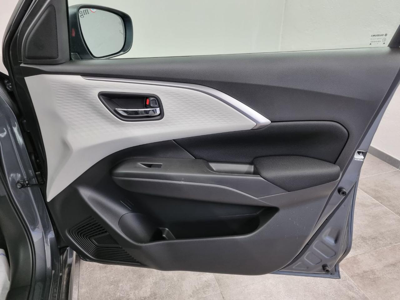 SUZUKI Swift 1.2 Hybrid 4WD AllGrip Top - 36